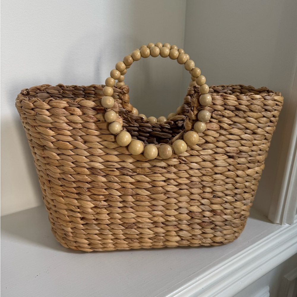 Large Handheld Straw Tote Handbag